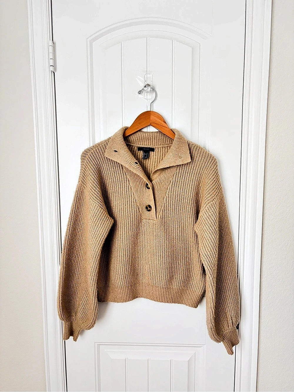 Forever 21 Knit Button-Front Sweater Tan Size Small